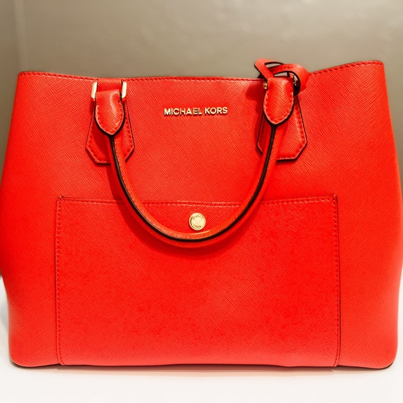 Michael Kors Handbags - Michael Kors bag
